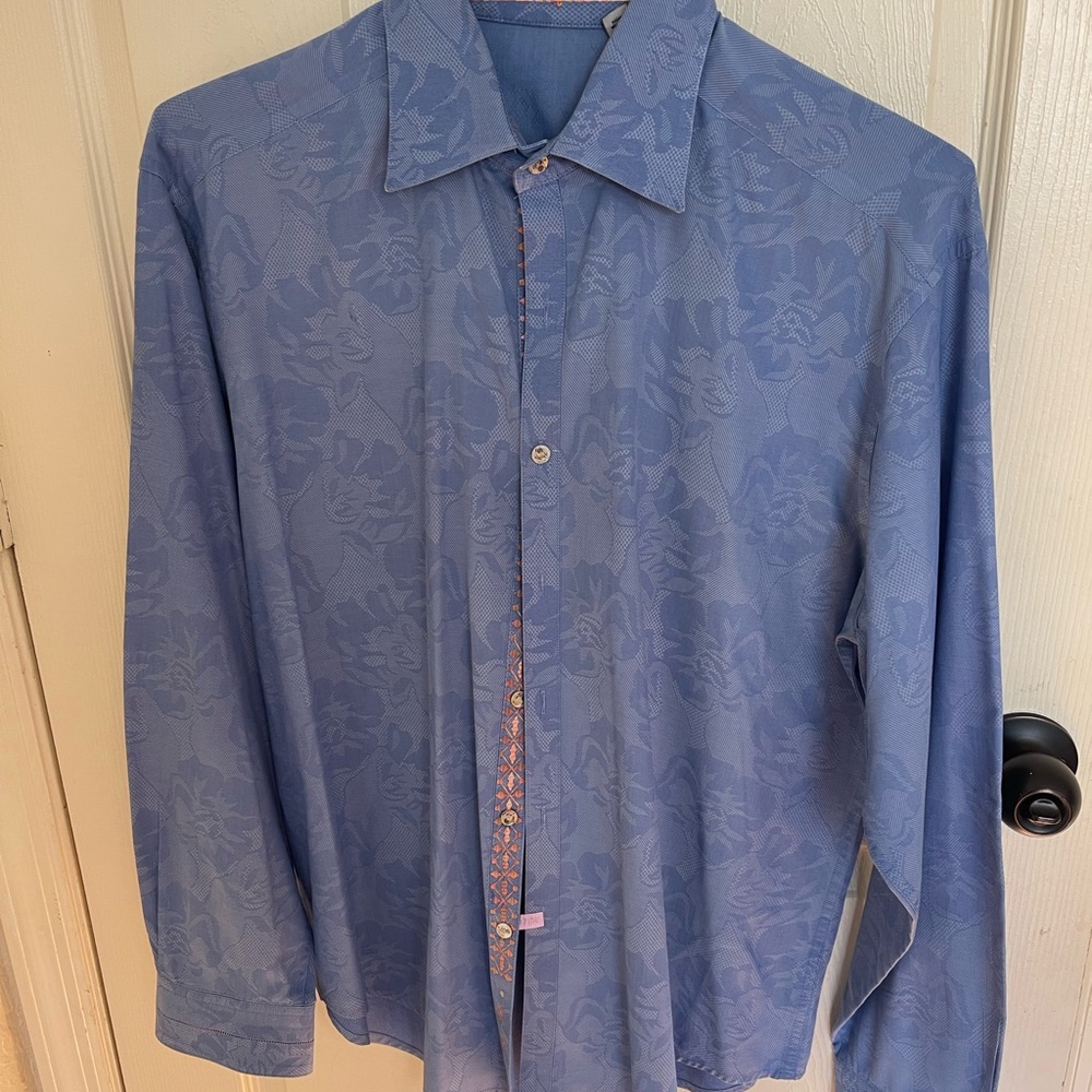 Beautiful Robert Graham shirt size L in EUC